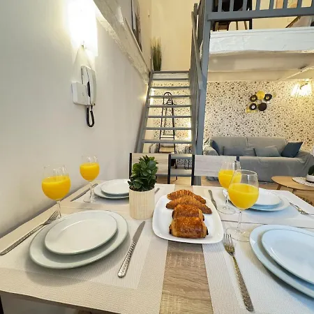 Beautiful Duplex In The Heart Of